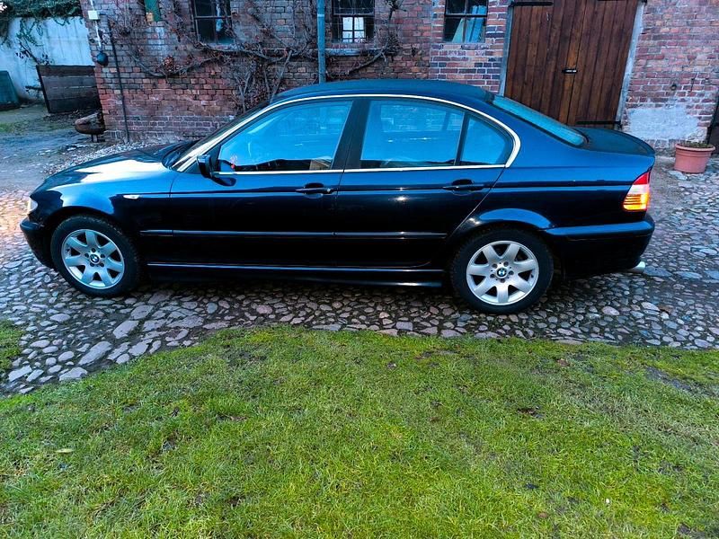 Gebraucht BMW 320 170 PS (125 kW) 2002 Blau Limousine