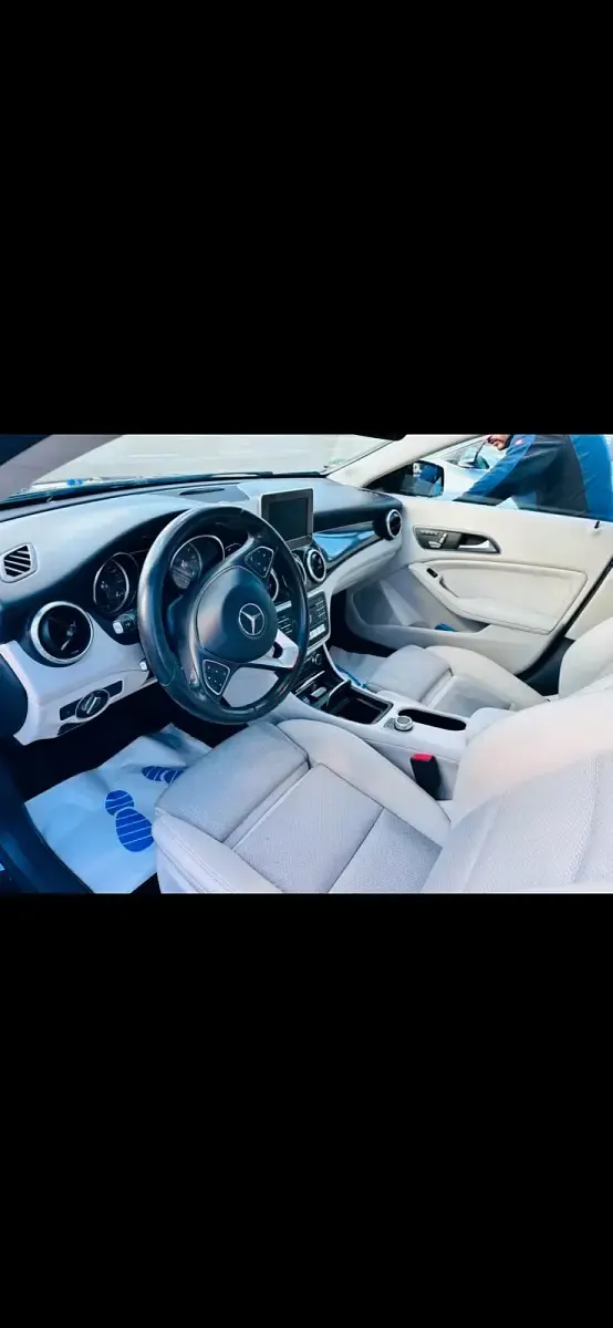 Gebraucht Mercedes CLA220 177 PS (130 kW) 2017 Schwarz Coupé