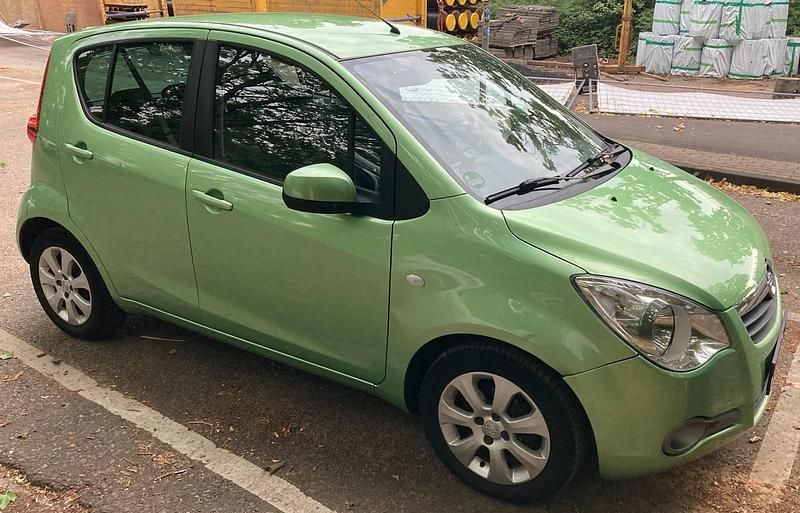 Grün Gebraucht 2008 Opel Agila Kleinwagen | 1.100 € - Bild 1/4