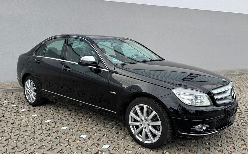 Schwarz Gebraucht 2008 Mercedes C350 Limousine | 9.000 € (Fairer Preis) - Bild 1/4