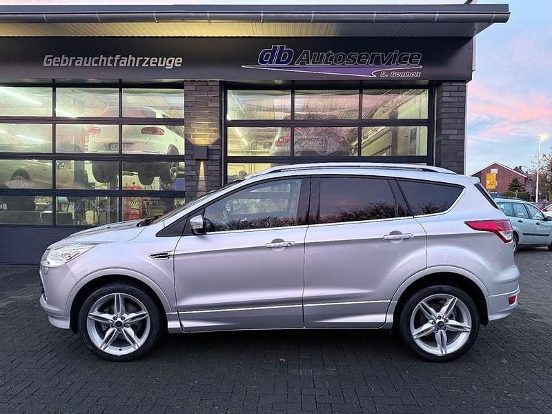 Używany Ford Kuga Individual 179 KM (131 kW) 2016 Srebrny SUV