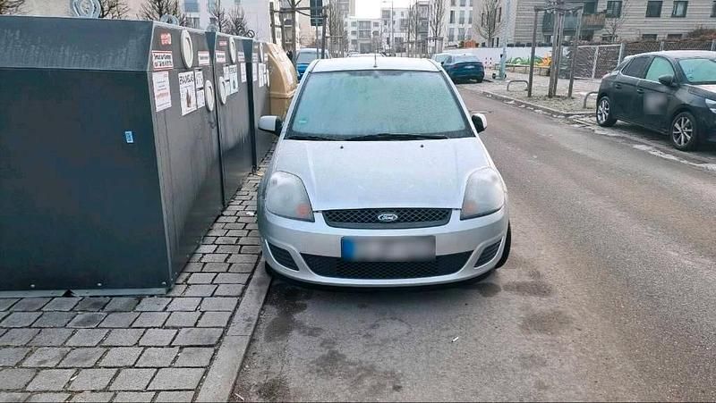 Gebraucht Ford Fiesta 80 PS (58 kW) 2008 Grau Kleinwagen