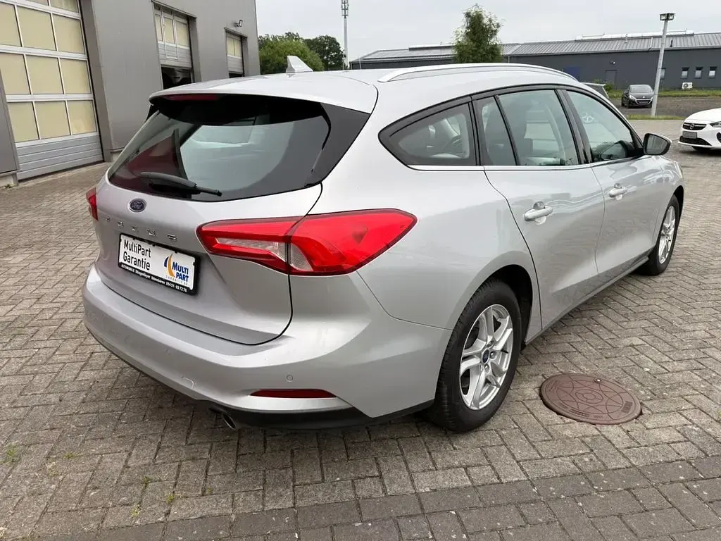 Gebraucht Ford Focus Cool & Connect 101 PS (74 kW) 2021 Silber Kombi