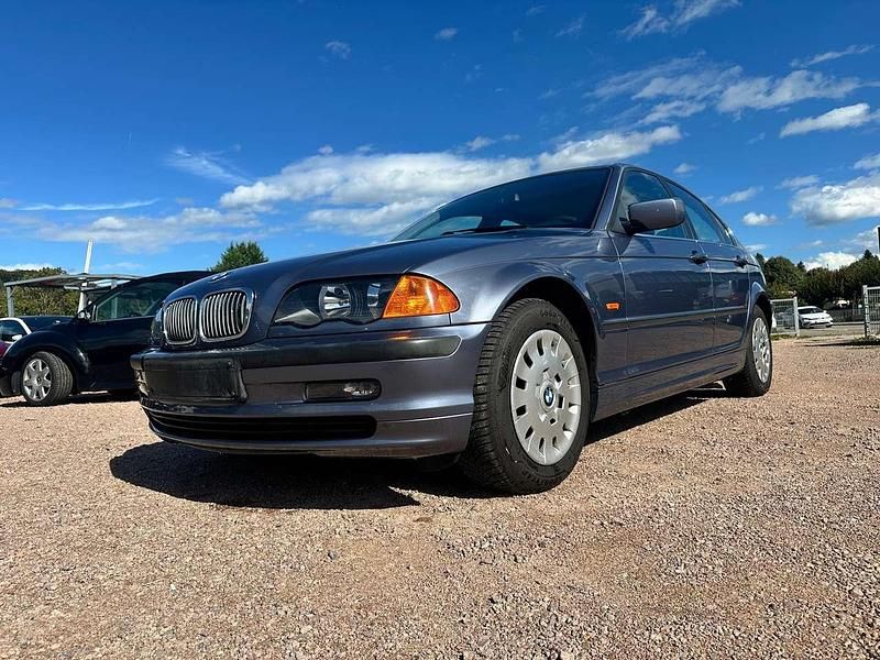Blau Gebraucht 2000 BMW 320 Limousine | 4.950 € (Fairer Preis) - Bild 1/4