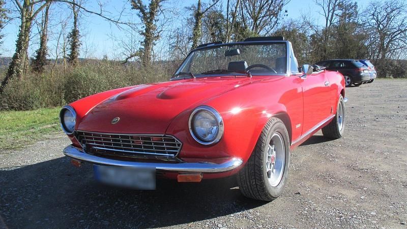 Gebraucht Fiat 124 Spider 105 PS (77 kW) 1983 Rot Cabrio