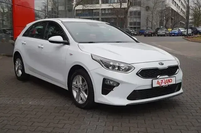 Używany Kia Ceed Vision 136 KM (100 kW) 2020 Biały Hatchback