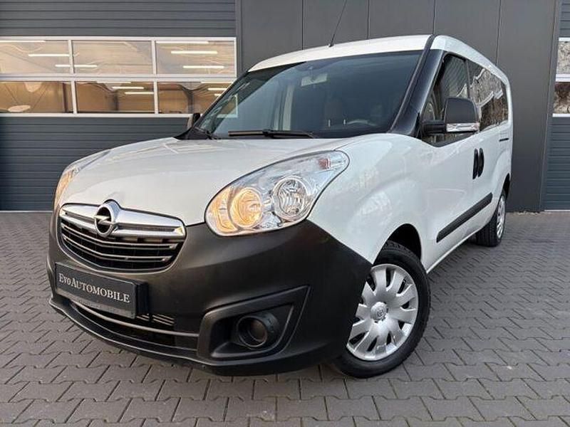 Weiß Gebraucht 2018 Opel Combo Selection Van / Kleinbus | 5.999 € - Bild 1/4