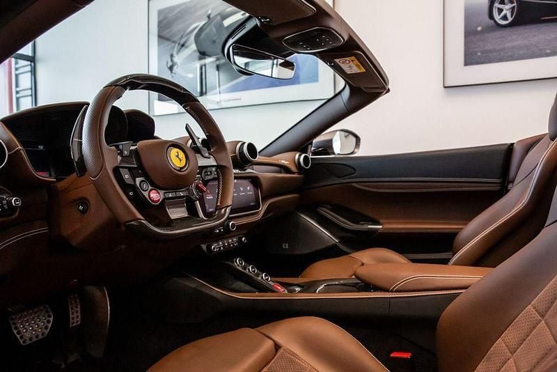Gebraucht Ferrari Portofino 620 PS (456 kW) 2022 Grau Cabrio
