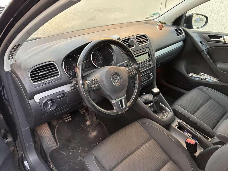 Gebraucht VW Golf VI Team 105 PS (77 kW) 2011 Kleinwagen