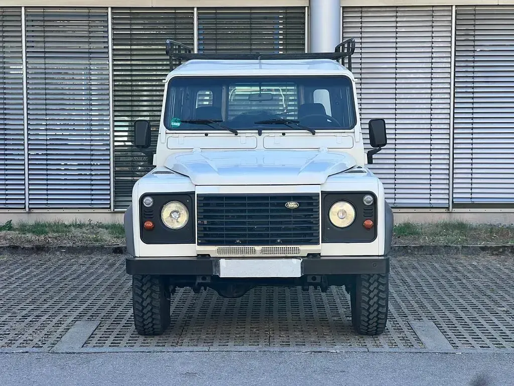 Gebraucht Land Rover Defender 122 PS (89 kW) 2006 Weiß Kombi