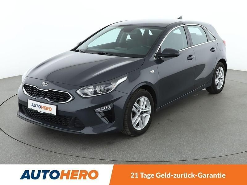 Grau Gebraucht 2021 Kia Ceed Vision Limousine | 18.800 € (Guter Preis) - Bild 1/3