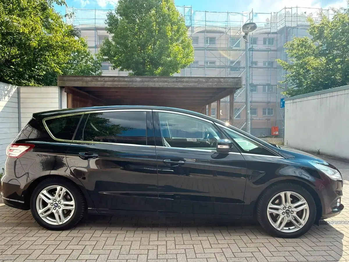 Gebraucht Ford S-MAX Titanium 240 PS (176 kW) 2016 Schwarz Van / Kleinbus