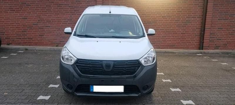 Gebraucht Dacia Dokker 90 PS (66 kW) 2017 Weiß Van / Kleinbus