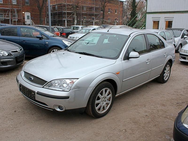 Gebraucht Ford Mondeo Trend 125 PS (91 kW) 2001 Silber Limousine