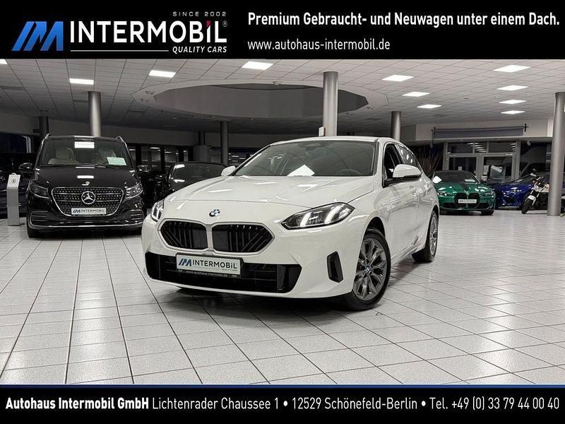 Alpinweiss iii Neu 2025 BMW 116 Kleinwagen | 28.990 € (Superpreis) - Bild 1/4