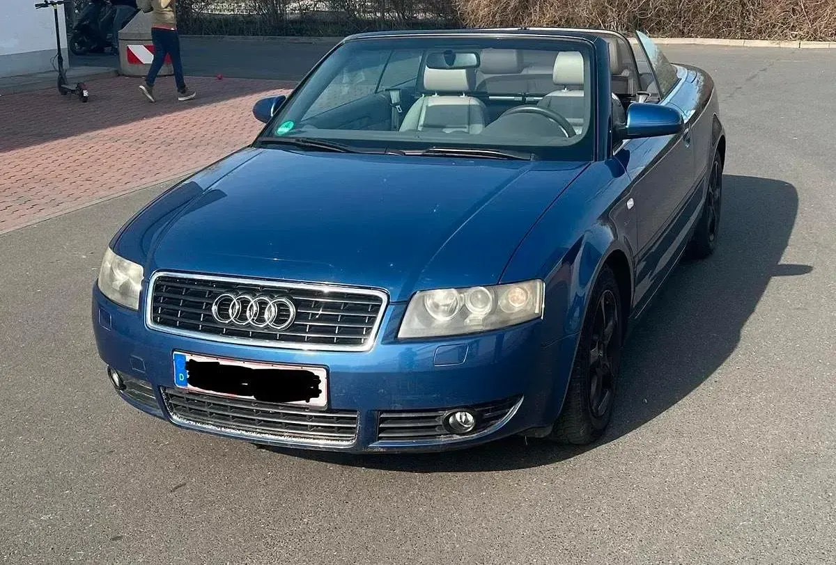 Gebraucht Audi A4 Cabriolet Comfort 163 PS (119 kW) 2004 Blau Cabrio