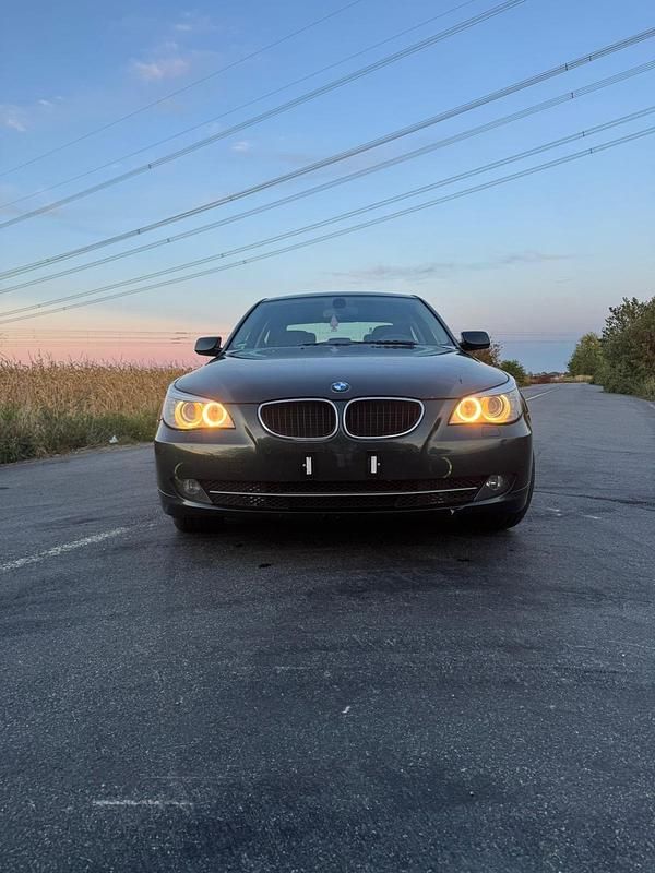 Gebraucht BMW 520 176 PS (129 kW) 2008 Grün Limousine