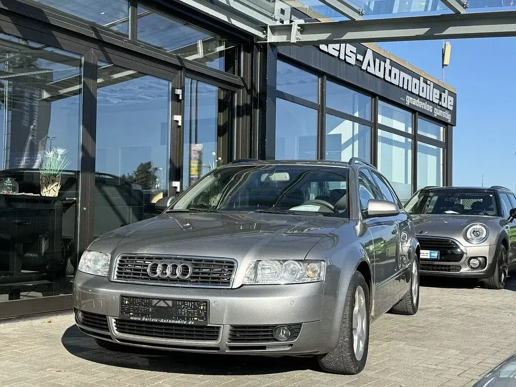 Gebraucht Audi A4 131 PS (96 kW) 2004 Atlasgrau metallic Kombi