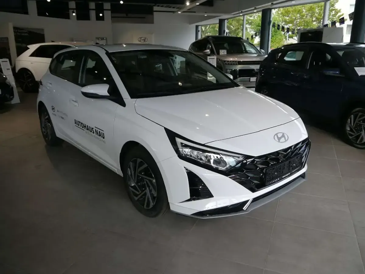 Neu Hyundai i20 Trend 90 PS (66 kW) 2026 Weiß Kleinwagen