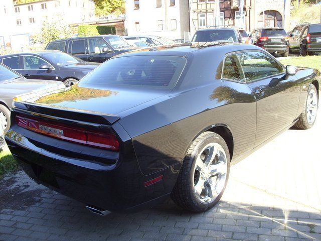 Second-hand Dodge Challenger 381 CP (280 kW) 2014 Negru Coupe