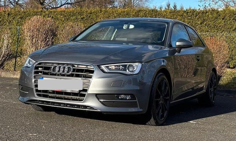 Gebraucht Audi A3 Ambition 140 PS (102 kW) 2013 Grau Limousine