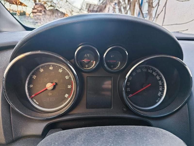 Gebraucht Opel Astra Edition 116 PS (85 kW) 2011 Blau Limousine