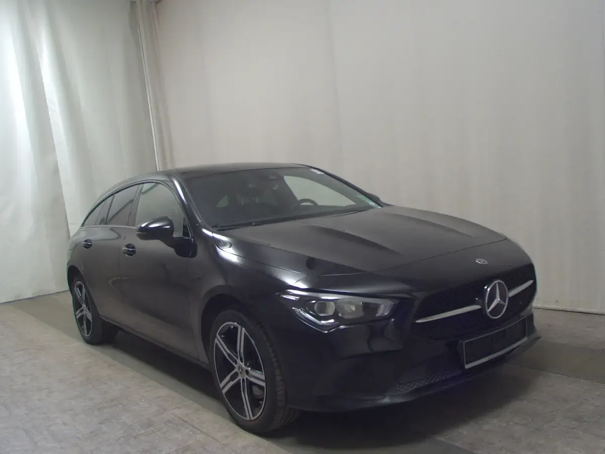 Gebraucht Mercedes CLA250 Progressive 218 PS (160 kW) 2021 Nachtschwarz Coupé