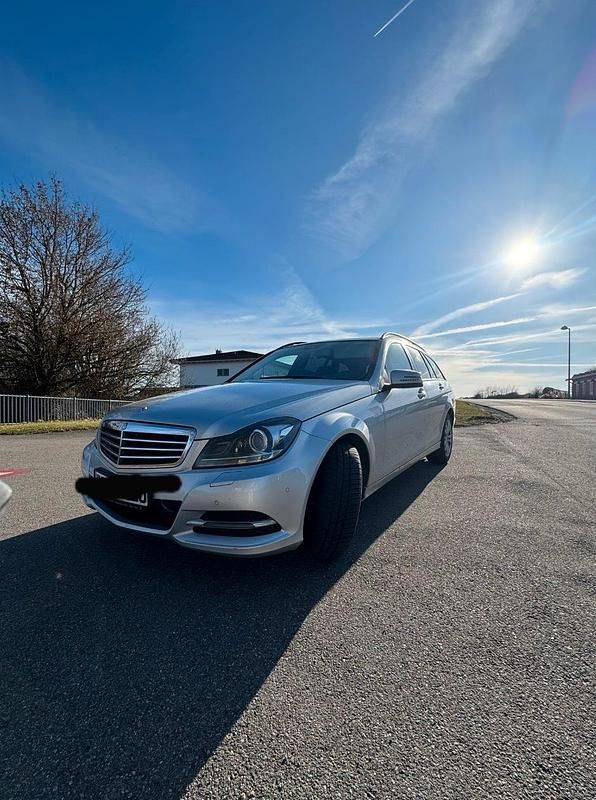 Gebraucht Mercedes C180 120 PS (88 kW) 2013 Silber Kombi