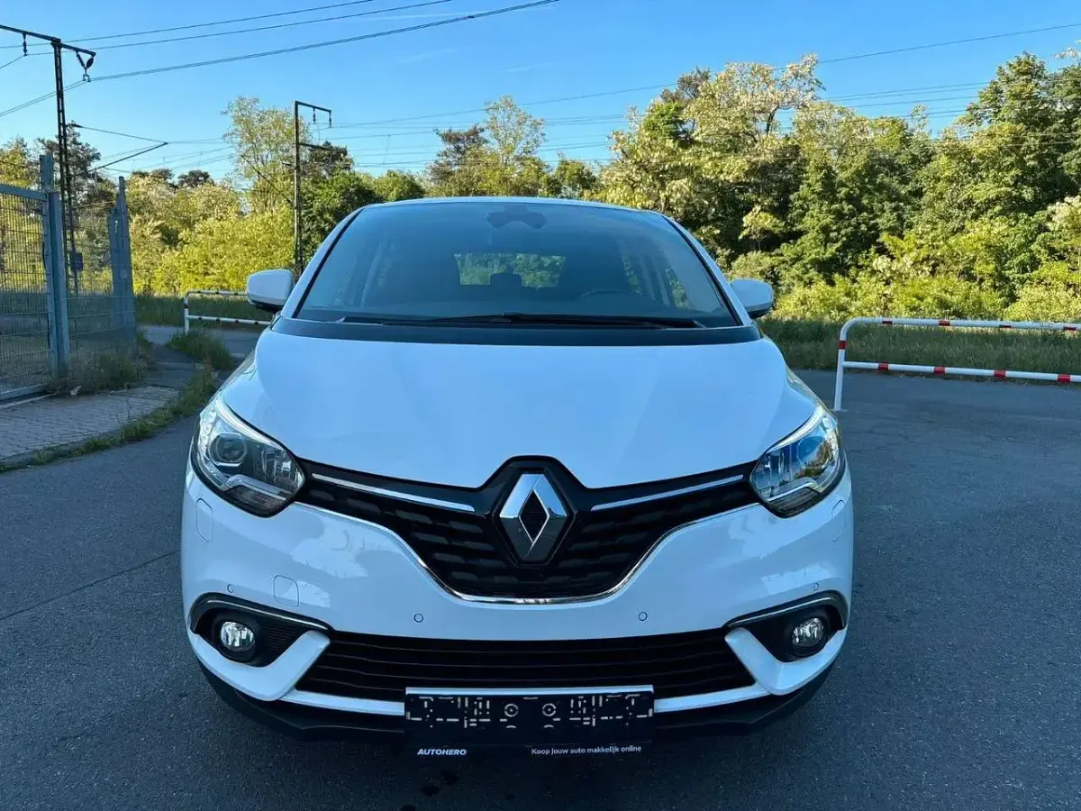 Gebraucht Renault Scénic IV Bose Edition 140 PS (102 kW) 2019 Gletscherweiss Van / Kleinbus
