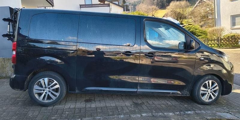 Gebraucht Peugeot Traveller Active 150 PS (110 kW) 2016 Schwarz Van / Kleinbus