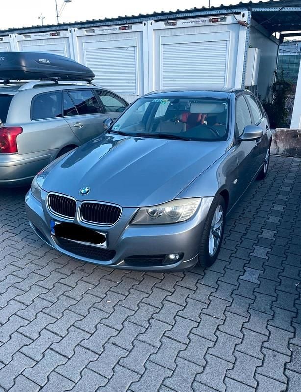 Gebraucht BMW 320 170 PS (125 kW) 2009 Grau Limousine