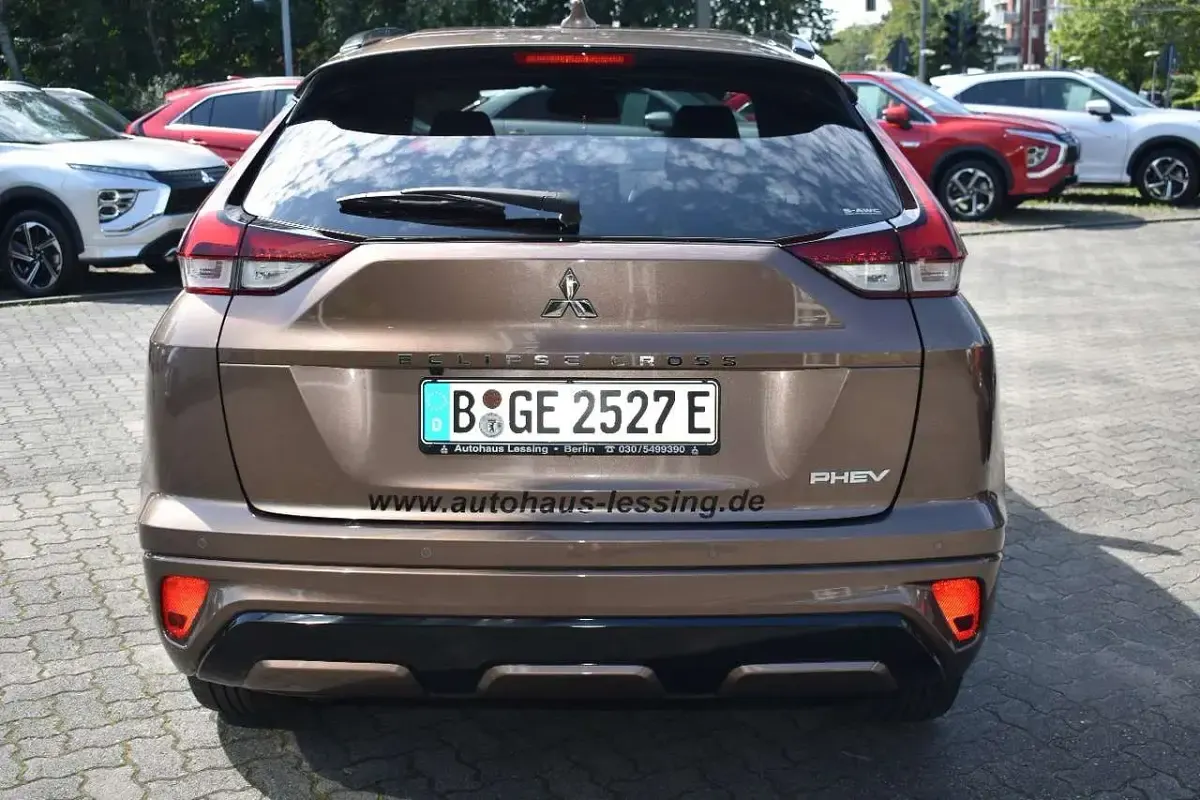Gebraucht Mitsubishi Eclipse Cross Select 188 PS (138 kW) 2025 Braun SUV