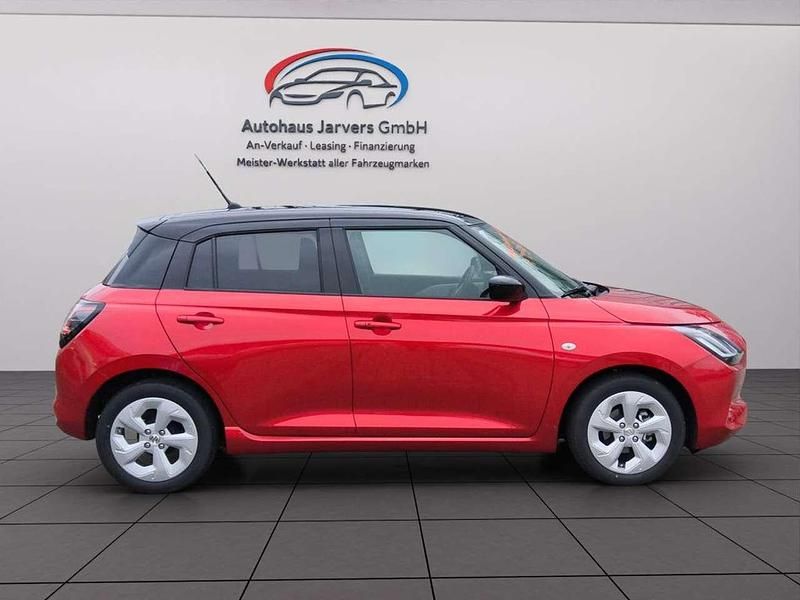 Gebraucht Suzuki Swift Comfort 83 PS (61 kW) 2024 Rot Kleinwagen