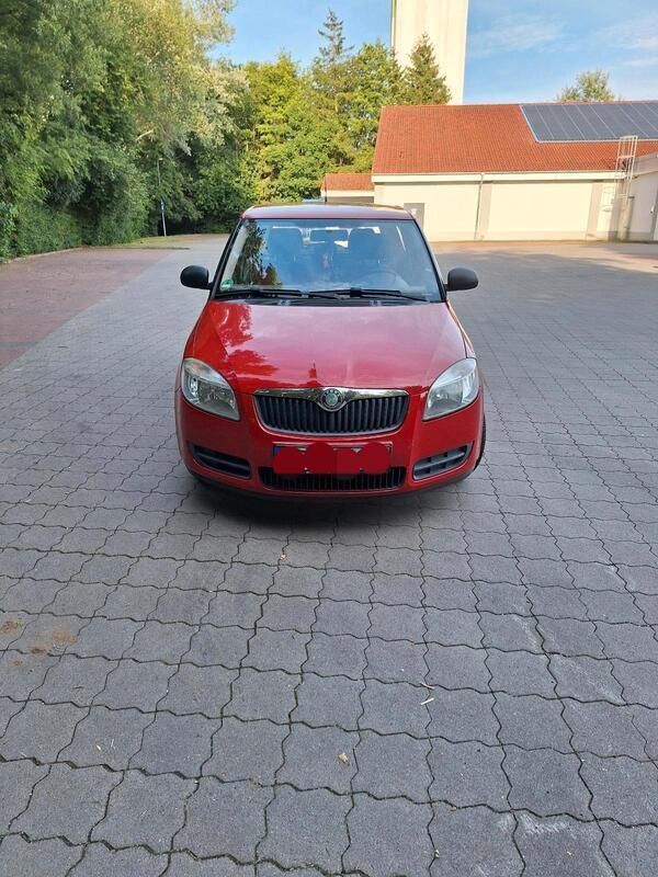 Rot Gebraucht 2009 Skoda Fabia Kleinwagen | 2.400 € (Fairer Preis) - Bild 1/4