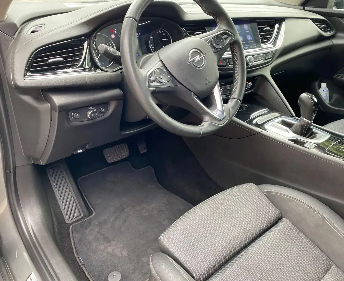 Gebraucht Opel Insignia Business 170 PS (125 kW) 2019 Grau Kombi
