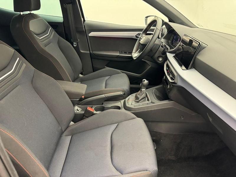 Gebraucht Seat Ibiza FR 110 PS (80 kW) 2023 Midnight schwarz metallic Kleinwagen