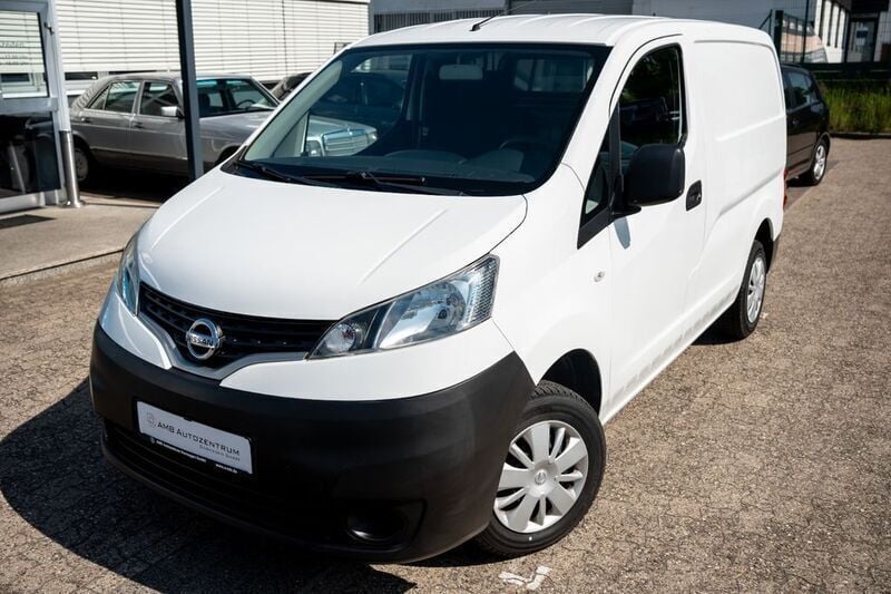 Weiß Gebraucht 2014 Nissan NV200 Comfort Van | 11.999 € - Bild 1/4