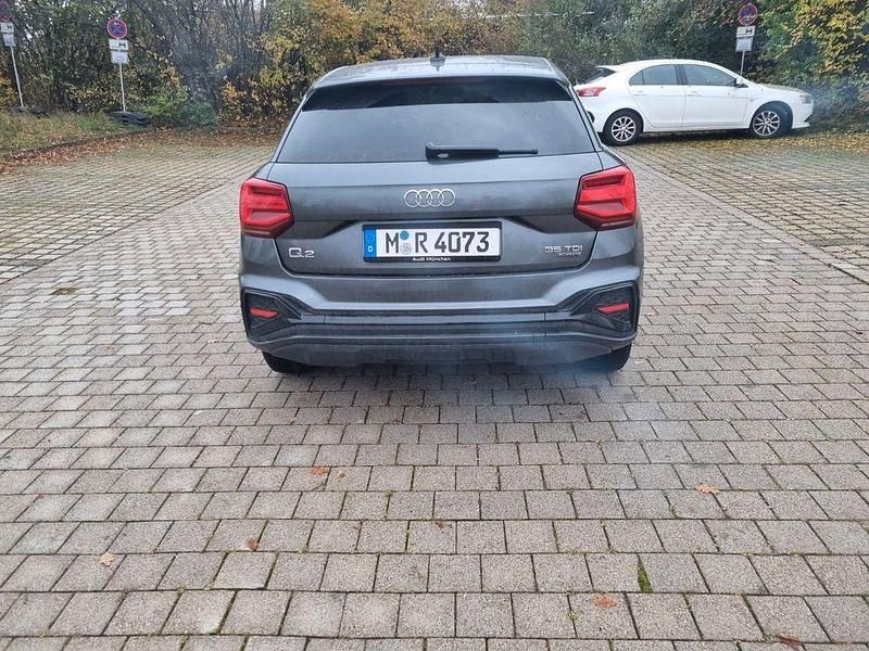 Gebraucht Audi Q2 S-Line 150 PS (110 kW) 2021 Grau SUV