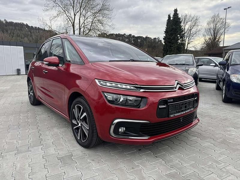 Gebraucht Citroën C4 SpaceTourer Shine 131 PS (96 kW) 2017 Lackierung rot rubi/typ aussen Van / Kleinbus
