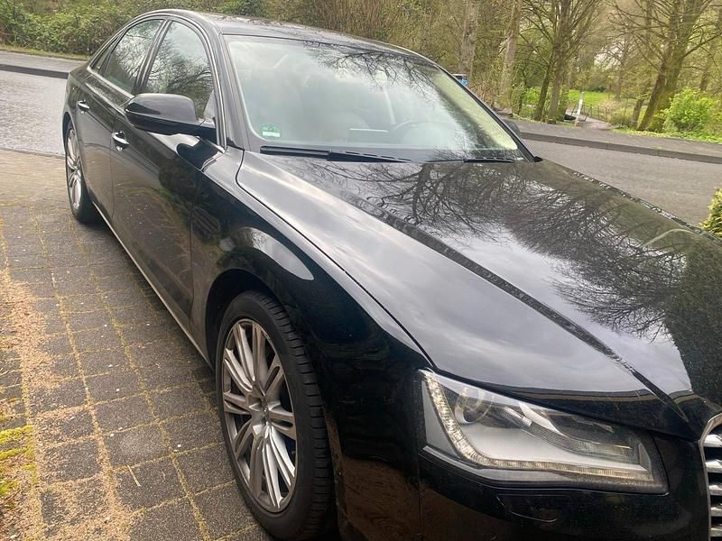 Gebraucht Audi A8 290 PS (213 kW) 2010 Schwarz Limousine