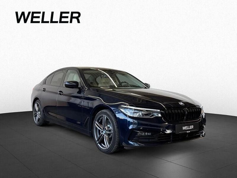 Gebraucht BMW 530e Luxury Line 252 PS (185 kW) 2019 Imperialblau (blau) Limousine