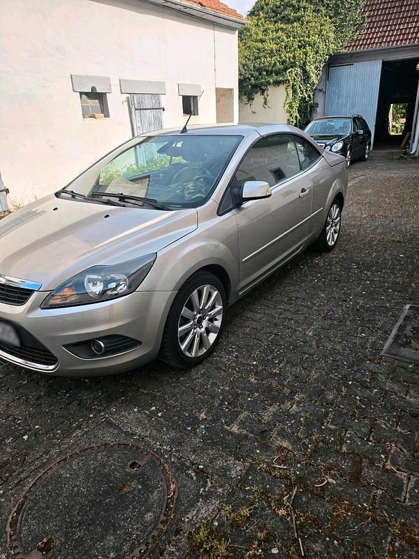 Usata Ford Focus 147 CV (108 kW) 2009 Oro Cabrio