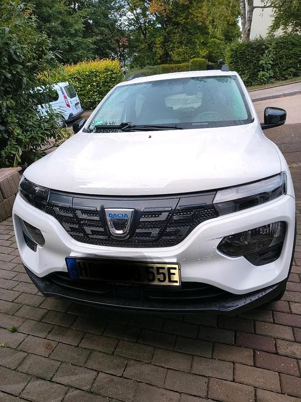 Weiß Gebraucht 2022 Dacia Spring Kleinwagen | 10.000 € (Guter Preis) - Bild 1/4