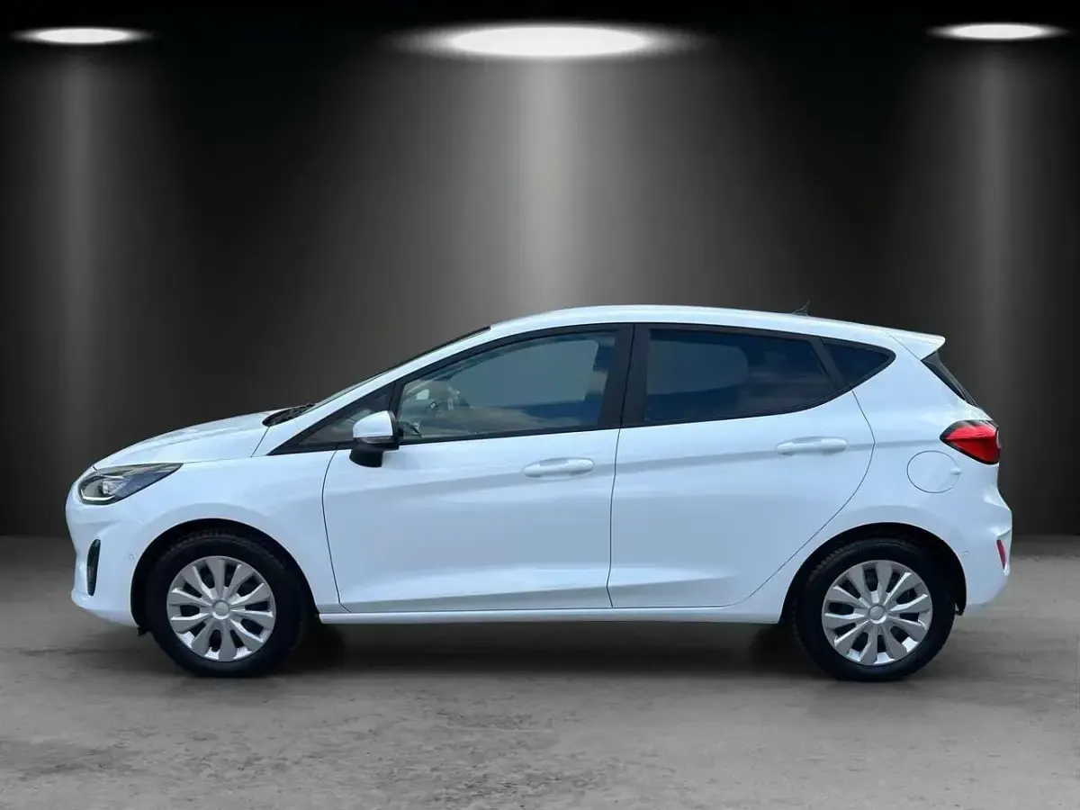 Gebraucht Ford Fiesta Cool & Connect 101 PS (74 kW) 2023 Weiß Kleinwagen