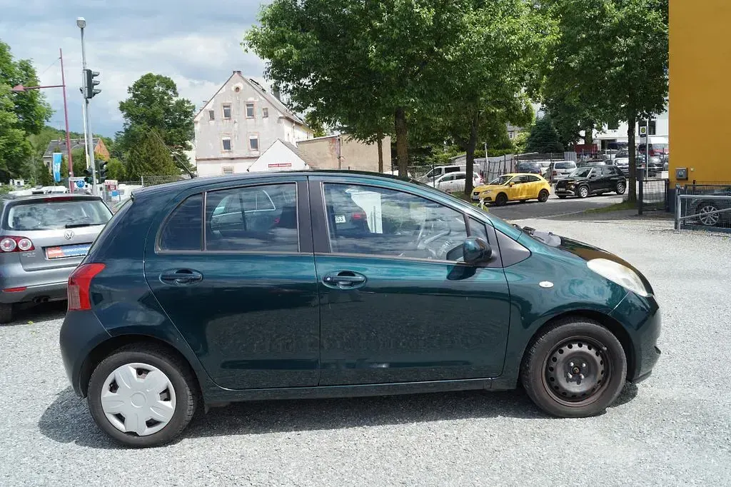 Gebraucht Toyota Yaris Sol 87 PS (63 kW) 2006 Grün Limousine