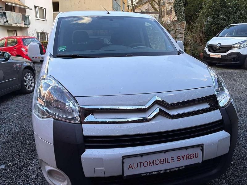 Gebraucht Citroën Berlingo 98 PS (72 kW) 2011 Weiß Van / Kleinbus