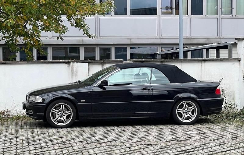 Schwarz Gebraucht 2001 BMW 330 Cabriolet Cabrio | 7.400 € (Fairer Preis) - Bild 1/4