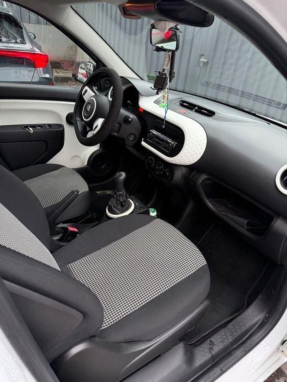 Gebraucht Renault Twingo Liberty 69 PS (50 kW) 2017 Weiß Kleinwagen