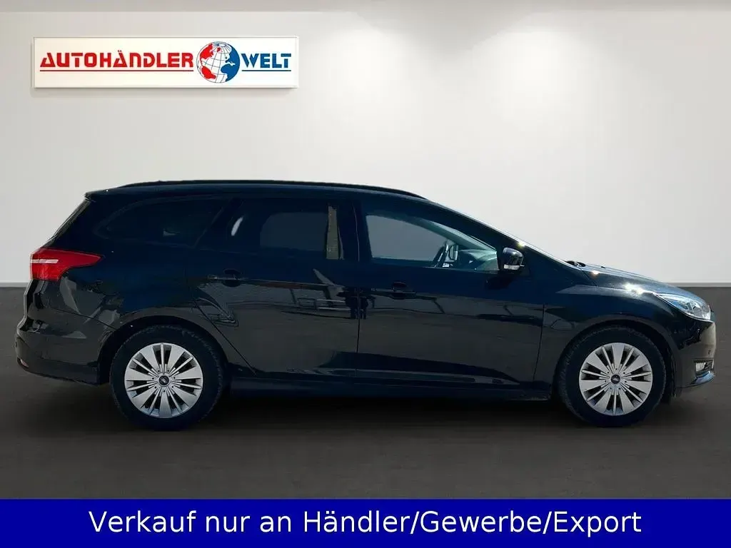 Usata Ford Focus 101 CV (74 kW) 2015 Nero Station wagon
