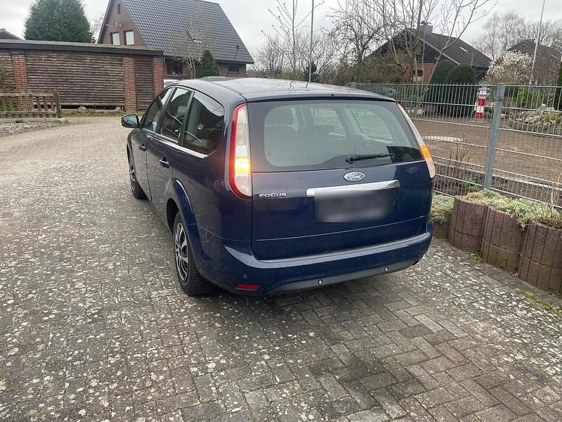 Gebraucht Ford Focus 74 PS (54 kW) 2008 Blau Kombi
